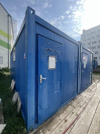 CONTAINEX SANITÄRCONTAINER 20, 6000/2430/2600 mm 2 Duschen, 1 Boiler, 2 WC Kabinen, Urinalbecken, Waschbecken, E-Installatioon, Trennwand CONTAINEX SANITÄRCONTAINER 20, 6000/2430/2600 mm 2 Duschen, 1 Boiler, 2 WC Kabinen, Urinalbecken, Waschbecken, E-Installatioon, Trennwand