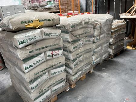 4 Paletten Knauf Trockenschüttungen 40 Liter Sack - ca. 1000 Liter pro Palette - 3,5 m3 4 Paletten Knauf Trockenschüttungen 40 Liter Sack - ca. 1000 Liter pro Palette - 3,5 m3