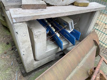 3 Stk. U-Winkelsteine 100/80/50 cm 3 Stk. U-Winkelsteine 100/80/50 cm