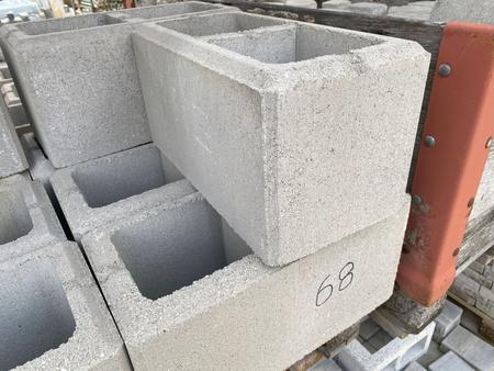 ca. 1 m2 Füllsteine ca. 1 m2 Füllsteine