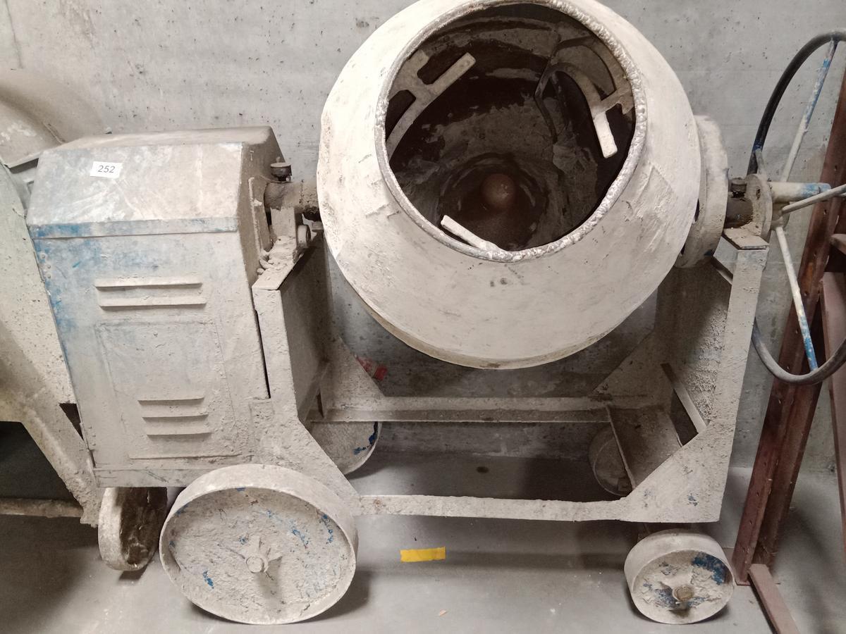 Betonmischmaschine 380 V?d=2025-09-14 09:47:25