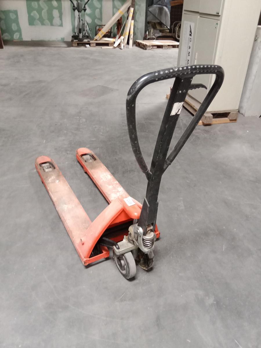 Palettenhubwagen?d=2025-09-14 05:23:09