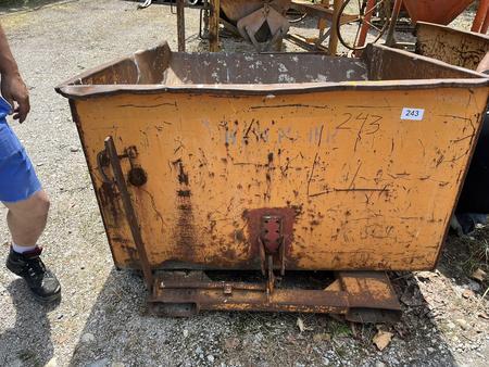 Staplerkippmulde ca. 1000 Liter Staplerkippmulde ca. 1000 Liter