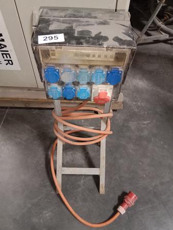 GIFAS Baustromverteiler in Kunststoff mit 8/230V,1x16A,Sicherungsautomat GIFAS Baustromverteiler in Kunststoff mit 8/230V,1x16A,Sicherungsautomat