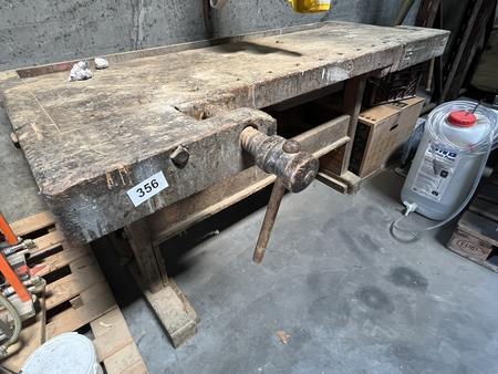 Tischler-Hobelbank in Holz ca. 210/70/80 cm Tischler-Hobelbank in Holz ca. 210/70/80 cm