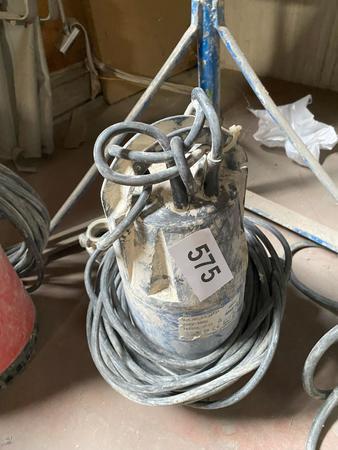 Schmutzwasserpumpe ca. 7500l/h Schmutzwasserpumpe ca. 7500l/h