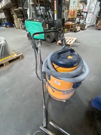BERGIN Profi Staubsauger 80 mit Zubehör BERGIN Profi Staubsauger 80 mit Zubehör