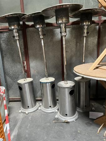 3 Stück Terrassenstrahler je 12 KW Brolly 3 Stück Terrassenstrahler je 12 KW Brolly