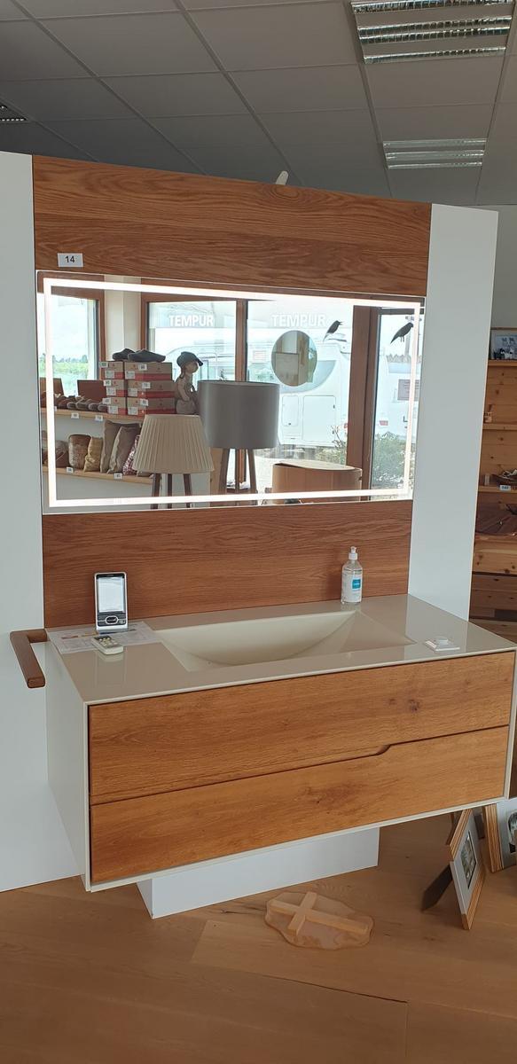 Designer Waschtischverbau 130 x 62  x 50 cm mit Spiegelmodul beleuchtet mit Lichtwechsel?d=2025-09-02 13:06:48