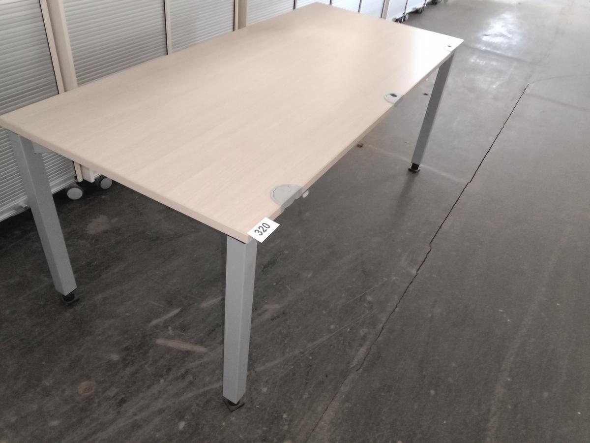 OKA Schreibtisch, ca. 180x80cm, höhenverstellbar?d=2025-09-02 13:05:17