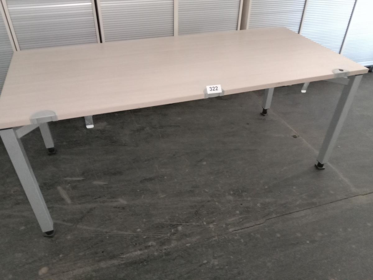 OKA Schreibtisch, ca. 180x80cm, höhenverstellbar?d=2025-09-02 13:05:56