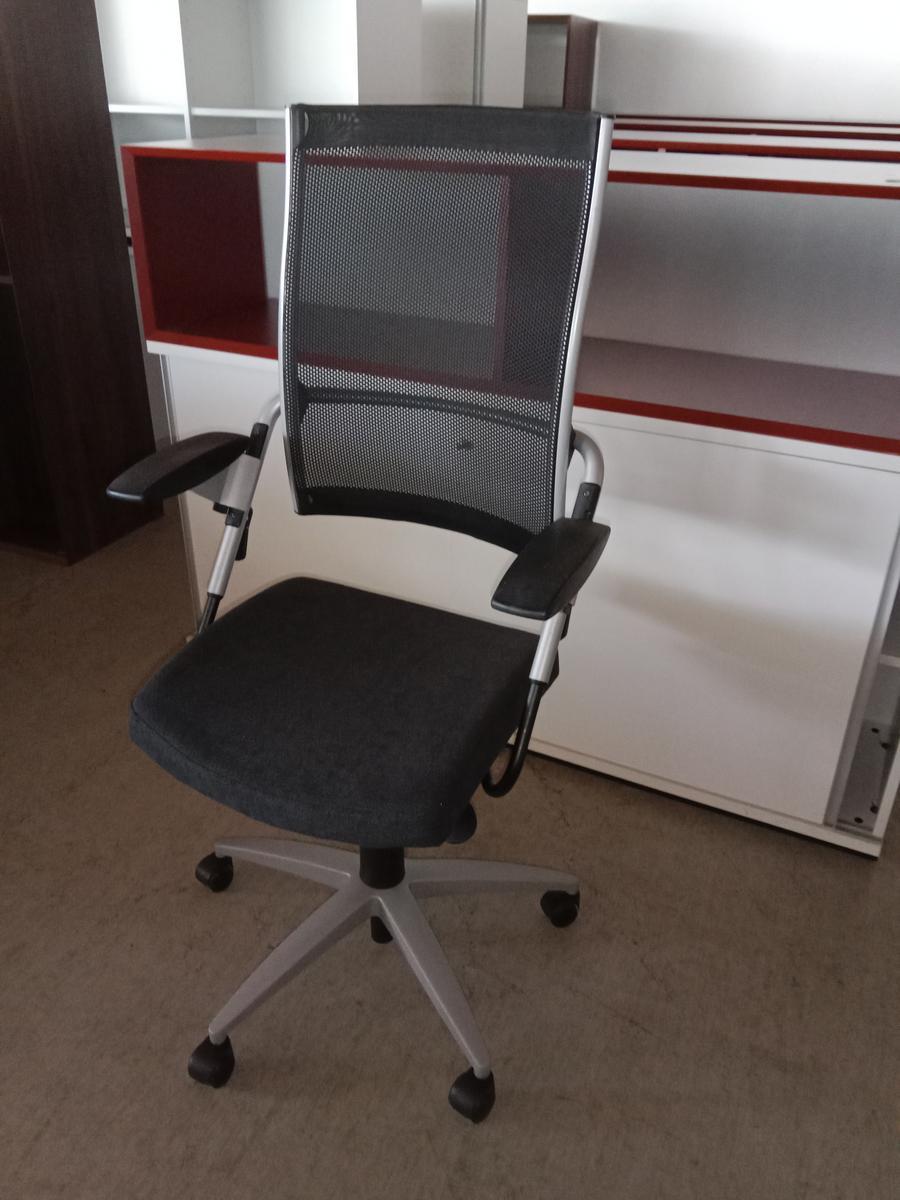 Wiesner Hager Bürodrehstuhl Point, hoher Netzrückenteil?d=2025-09-02 13:07:09