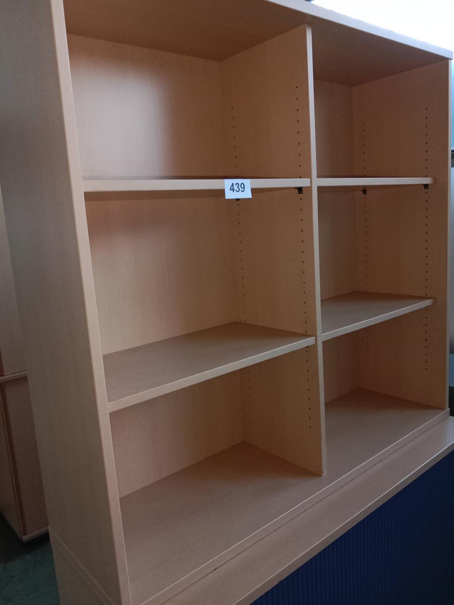 Neudörfler Aktenschrank, unten mit Rollo, Oberteil offen, ca. 120x45x85cm?d=2025-09-02 13:06:42