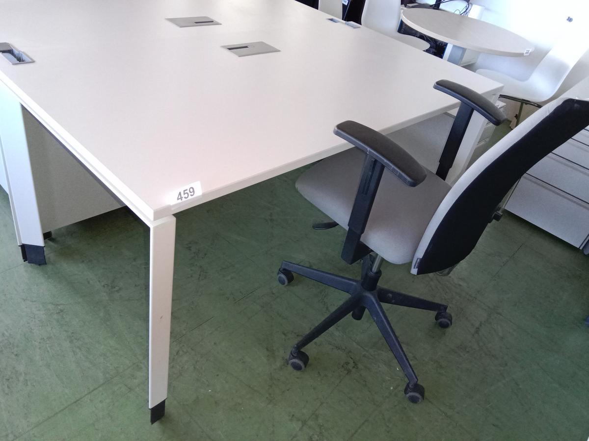 Steelcase Schreibtisch, ca. 160x80cm, weiß?d=2025-09-02 14:41:21