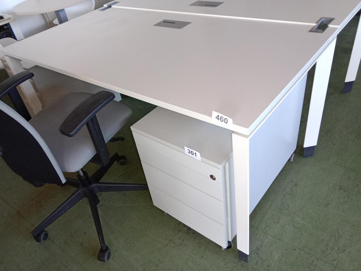 Steelcase Schreibtisch, ca. 160x80cm, weiß?d=2025-09-02 14:48:07