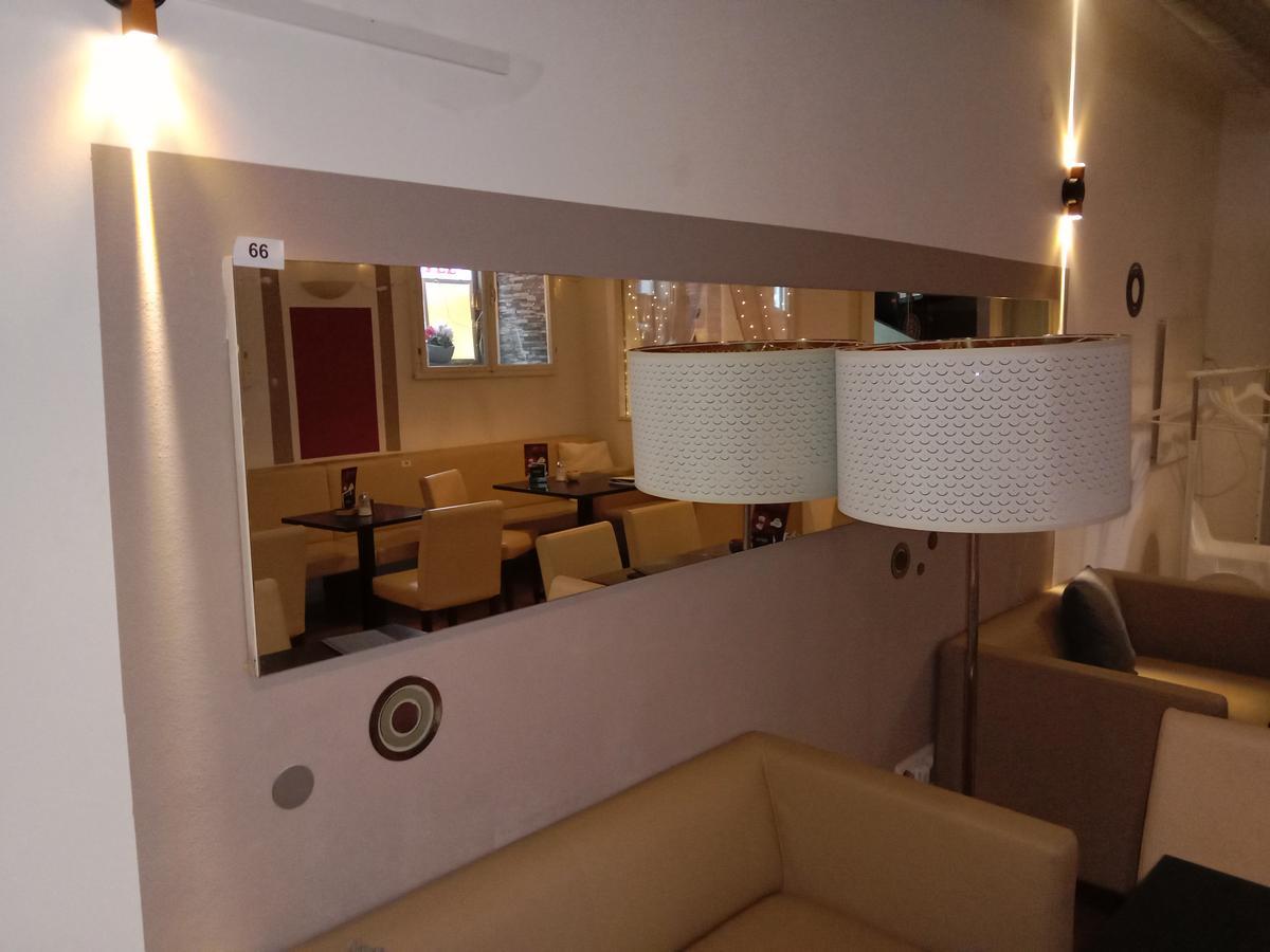 Spiegel / Wandspiegelmodul ca. 272/55 cm?d=2025-09-14 11:41:45