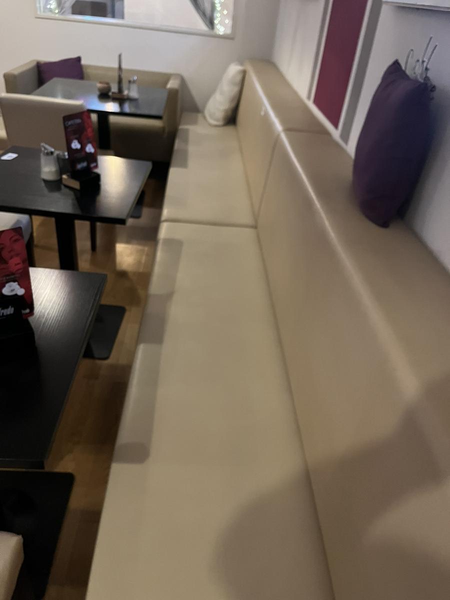 3 teilige Sitzbank je ca. 223/62/90 cm?d=2025-09-14 11:40:03