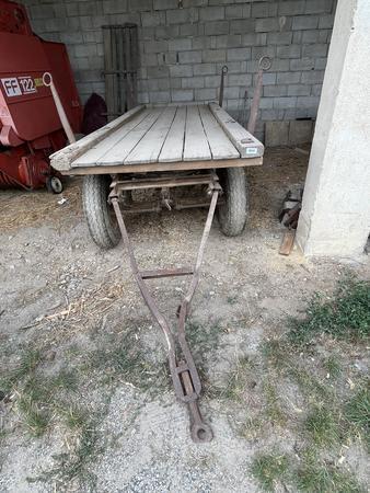 Plateauanhänger, ausziehbar, 2-achsig, ohne Kipper, für Holz/Langguttransport, BJ unbekannt Plateauanhänger, ausziehbar, 2-achsig, ohne Kipper, für Holz/Langguttransport, BJ unbekannt