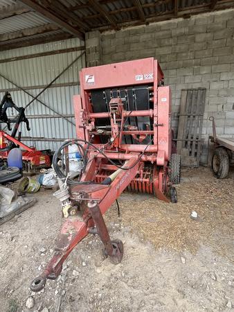 Ballenpresse FERABOLI FF 122 E max. 15 bar mit Zapfwelle Ballenpresse FERABOLI FF 122 E max. 15 bar mit Zapfwelle
