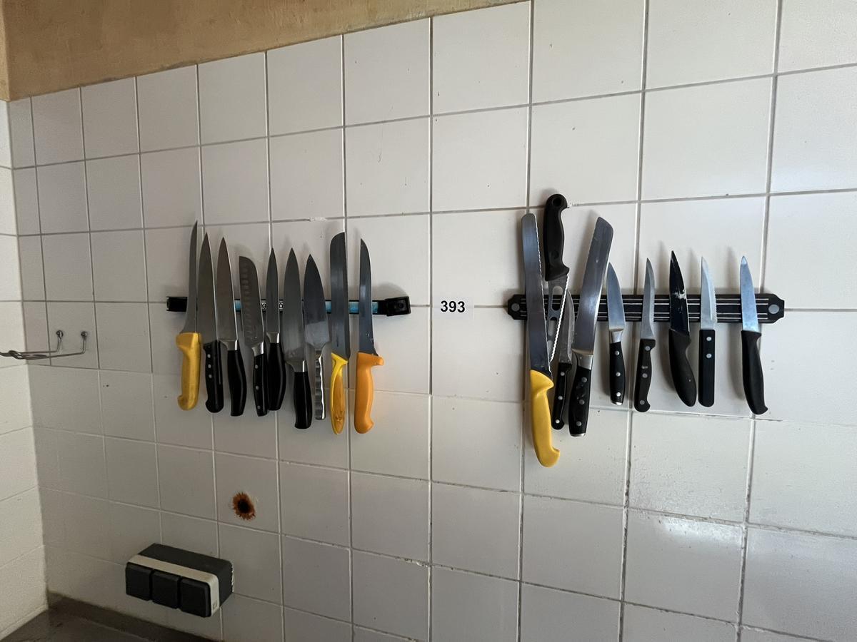 18 teiliges Messerset inkl.Wandhalterungen in Magnet?d=2025-09-14 08:04:56