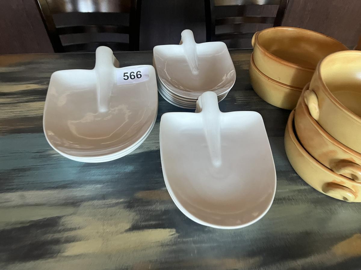 16 teiliges Designer Schaufeltellerset?d=2025-09-14 11:42:13