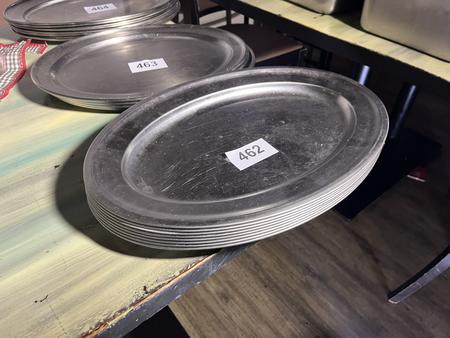 8 Stk. Servierplatten 47/31 cm 8 Stk. Servierplatten 47/31 cm