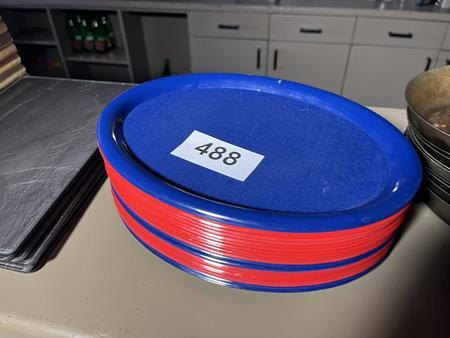 20 Stück Servierplatten Kunststoff 20 cm Durchmesser 20 Stück Servierplatten Kunststoff 20 cm Durchmesser