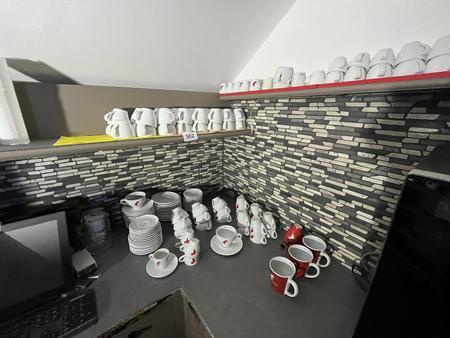 Großposten Kaffeegeschirr Tassen , Untersetzer Großposten Kaffeegeschirr Tassen , Untersetzer