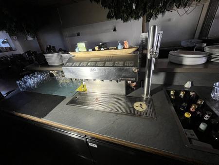 Schankomatanlage für 8 Getränke mit Bierzapfgarnitur Schankomatanlage für 8 Getränke mit Bierzapfgarnitur
