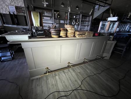 ca.9.5 lfm Barverbau - ohne Einbaugeräte ca.9.5 lfm Barverbau - ohne Einbaugeräte