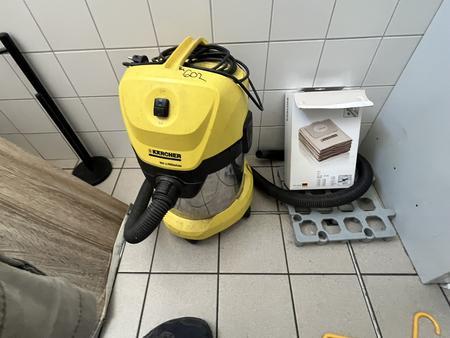 Kärcher Premium WD 3 mit Zubehör Kärcher Premium WD 3 mit Zubehör