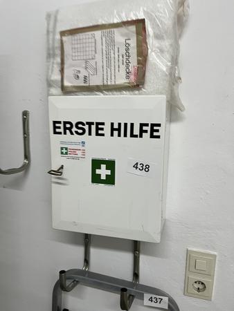 Erste Hilfekasten befllt