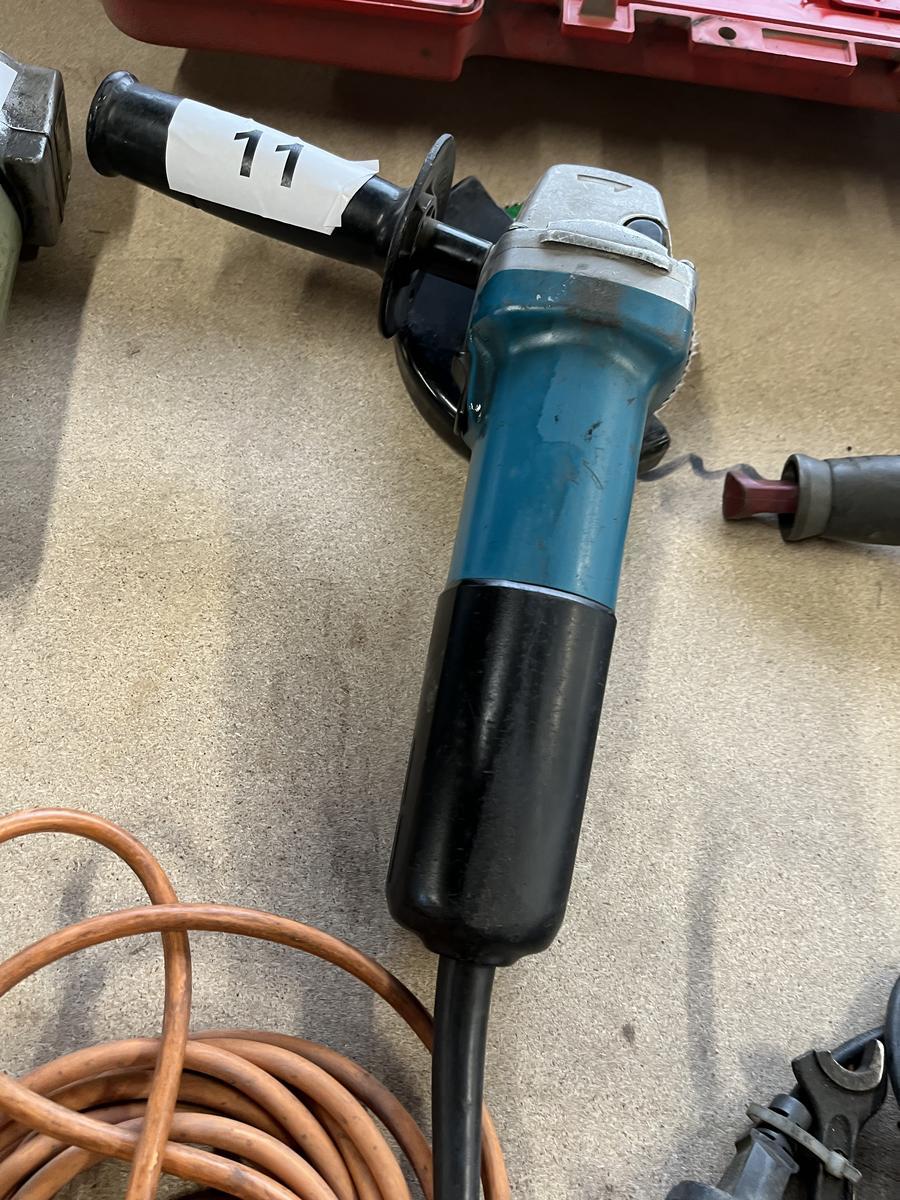 Makita Winkelschleifer 125