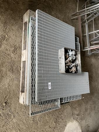 1 Palette verzinkte Gitterroste gemischte Gren