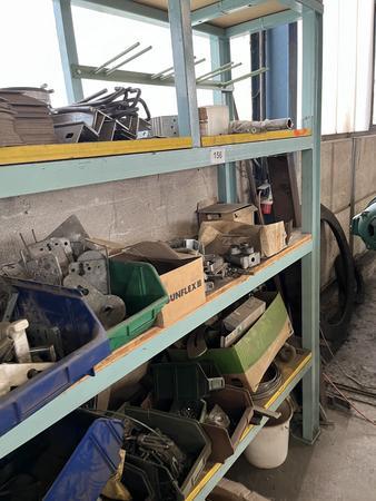 Regalinhalt an Schlssern , Kleinteilen