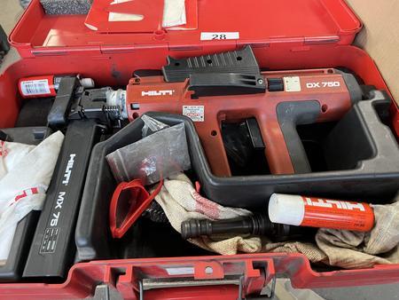 HILTI Bolzensetzgert DX 750 im Koffer