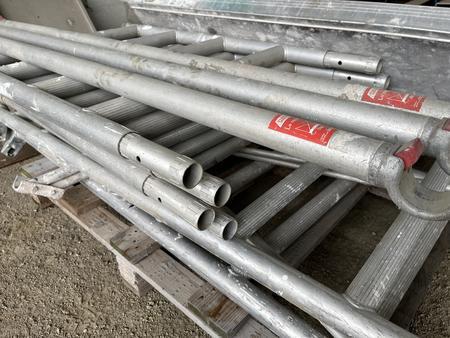 Alugerst fahrbar 2 x 170 cm - 4 x 100 cm Steher plus Platte