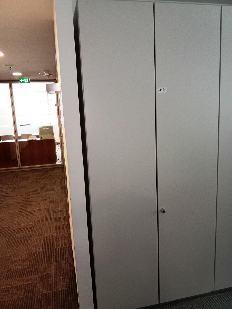 Aktenschrank, Steelcase, 6 Ordner hoch, weiß, ca. 100x45x230cm