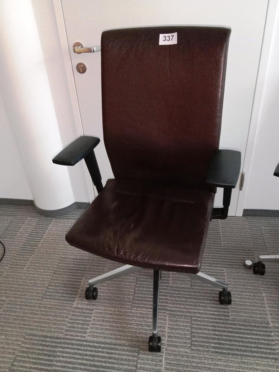 Bürodrehstuhl - Chefsessel von Bene, Lederbezug, dunkelbraun