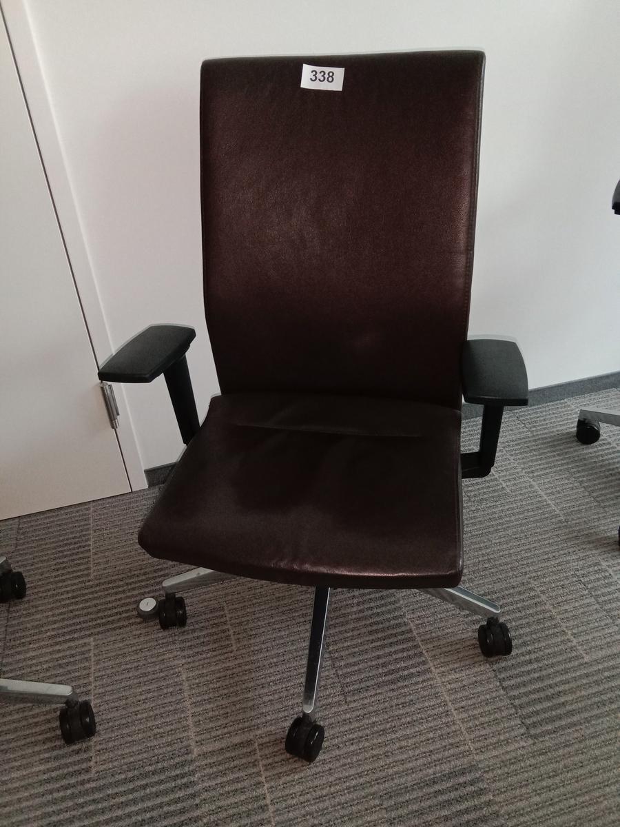 Bürodrehstuhl - Chefsessel von Bene, Lederbezug, dunkelbraun