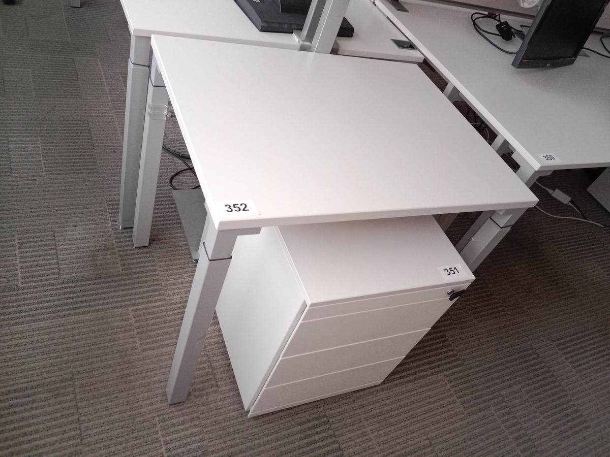 Beistelltisch von Steelcase