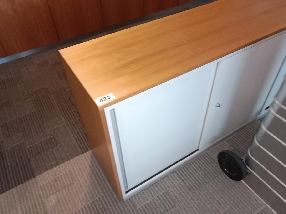 2teilige Aktenschrankkombination, Steelcase, weiß, je 120cm lang und 2 Ordner hoch