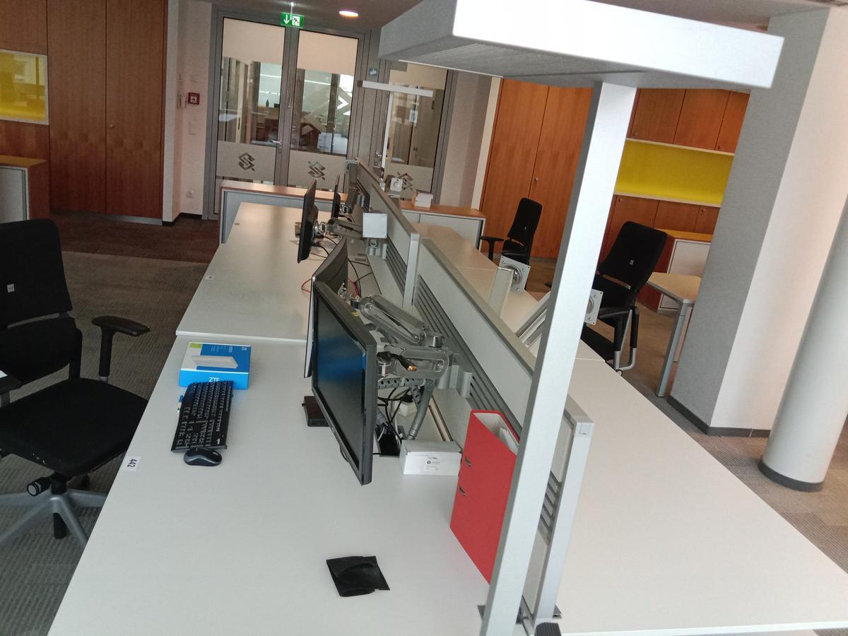 Beistelltisch von Steelcase
