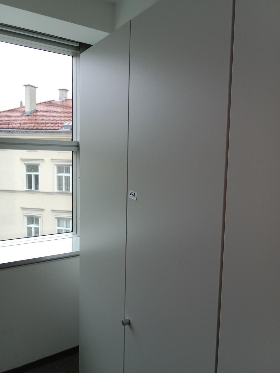 Aktenschrank, Steelcase, 6 Ordner hoch, weiß, ca. 120x45x230cm