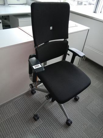 Steelcase Brodrehstuhl, Stoffbezug, schwarz