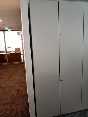 Aktenschrank, Steelcase, 6 Ordner hoch, wei, ca. 100x45x230cm
