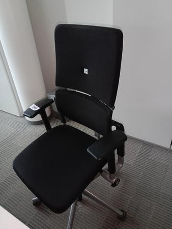 Steelcase Brodrehstuhl, Stoffbezug, schwarz