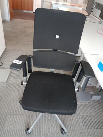 Steelcase Brodrehstuhl, Stoffbezug, schwarz