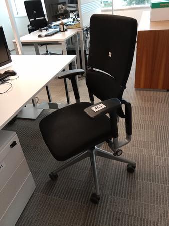Steelcase Brodrehstuhl, Stoffbezug, schwarz