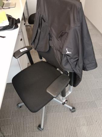 Steelcase Brodrehstuhl, Stoffbezug, schwarz